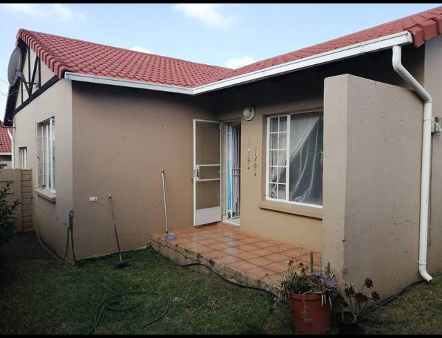 3 BEDROOM SIMPLEX RENTED IN MEYERSDAL